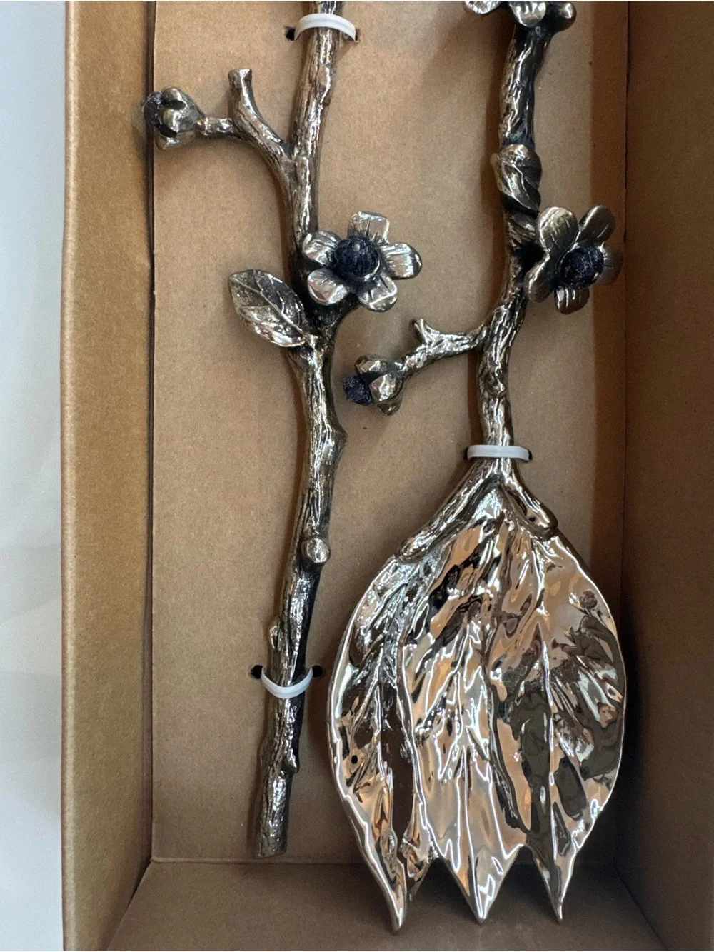 NIB Bombay Company Amethyst Vintage 2pc Metal Branch and Leaf Salad Serving Set